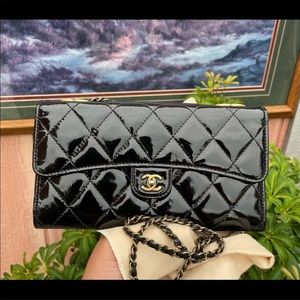 Chanel wallet on chain